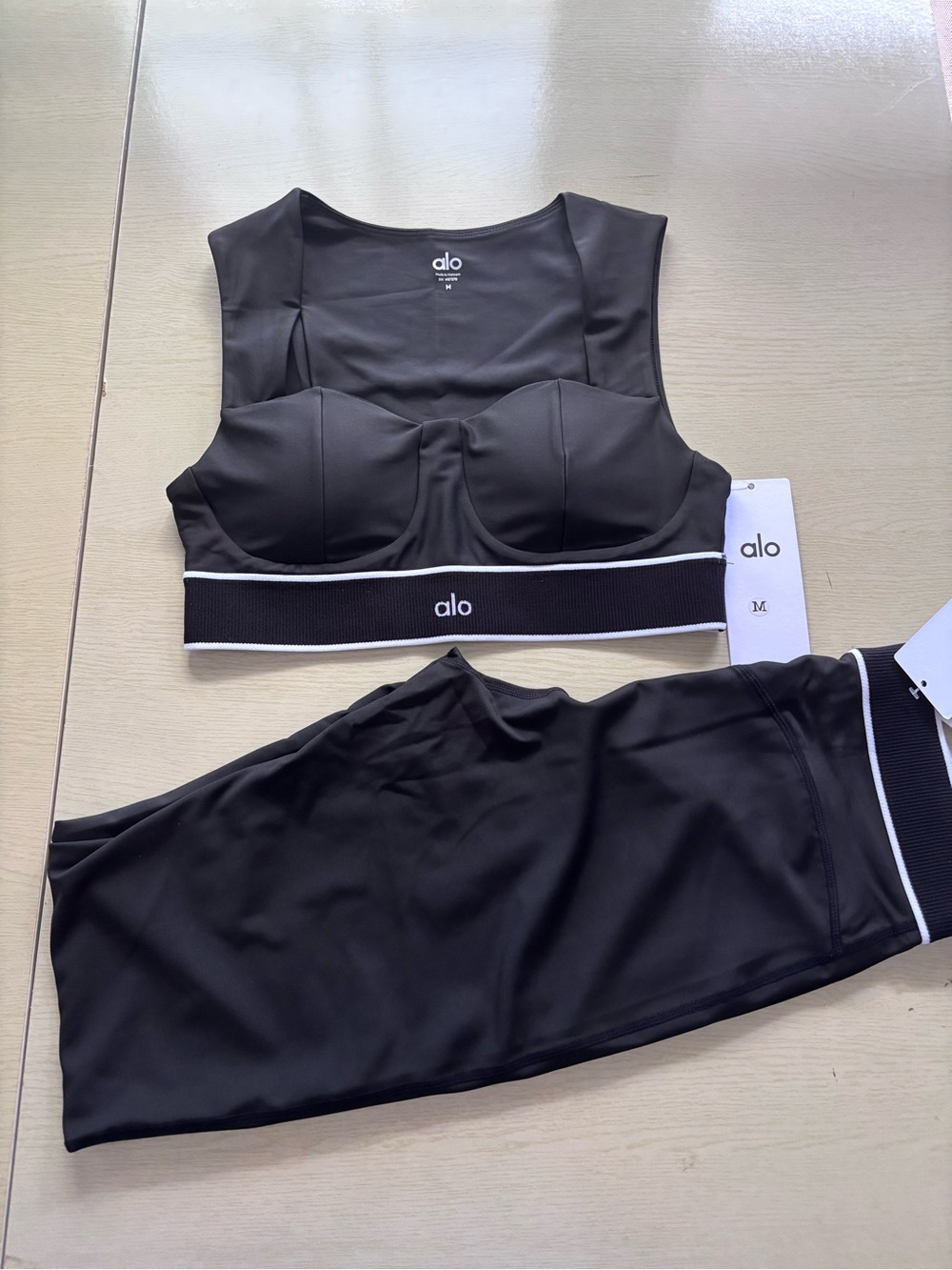ALO Yoga Black Sports Bra with White Trim